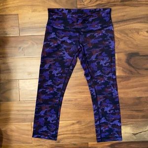 Lululemon cropped leggings. Used . Purple camo